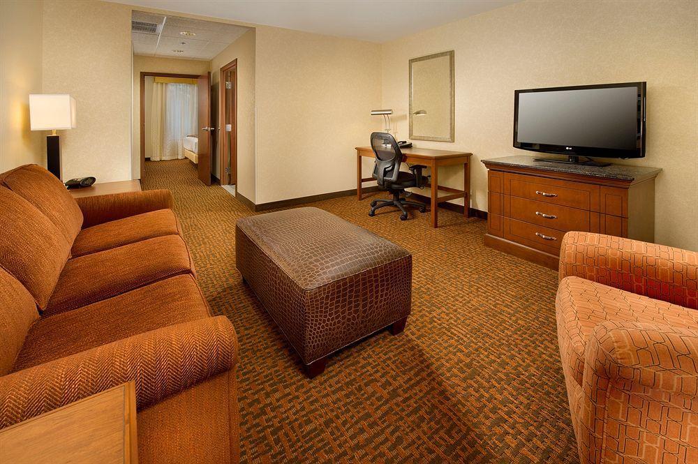 Drury Inn And Suites Denver Central Park Екстериор снимка